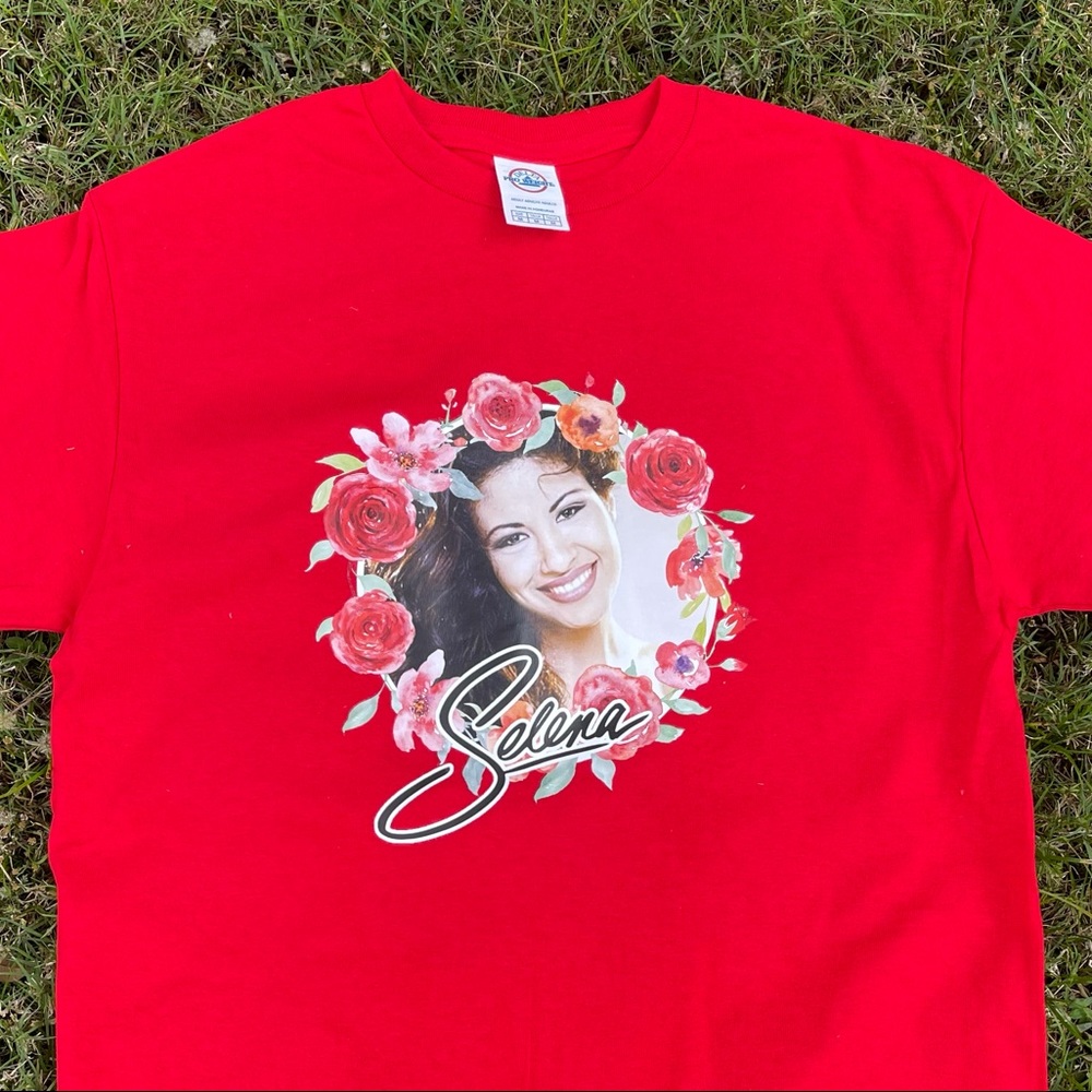 Selena Quintanilla Shirt 🌸🌹